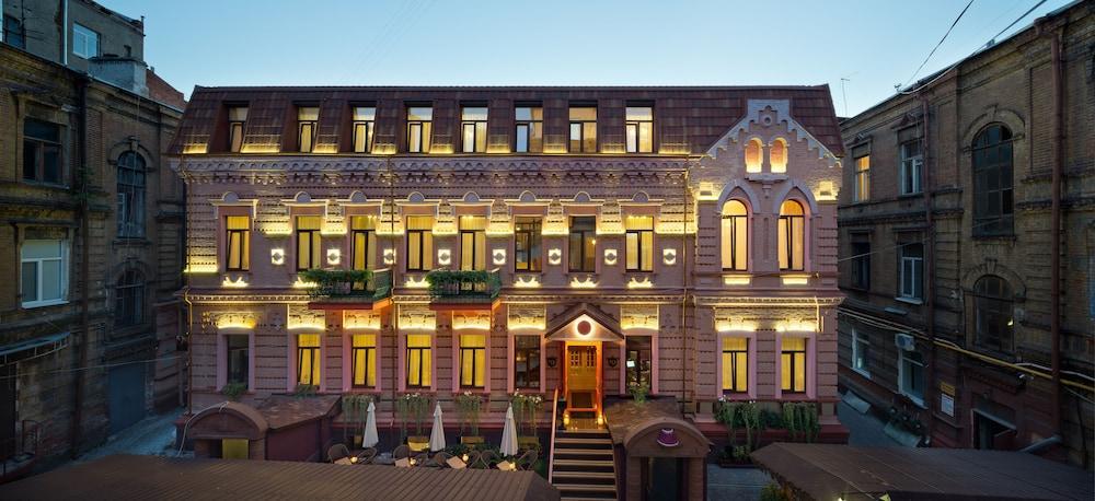 Hotel 19 Kharkiv Bagian luar foto