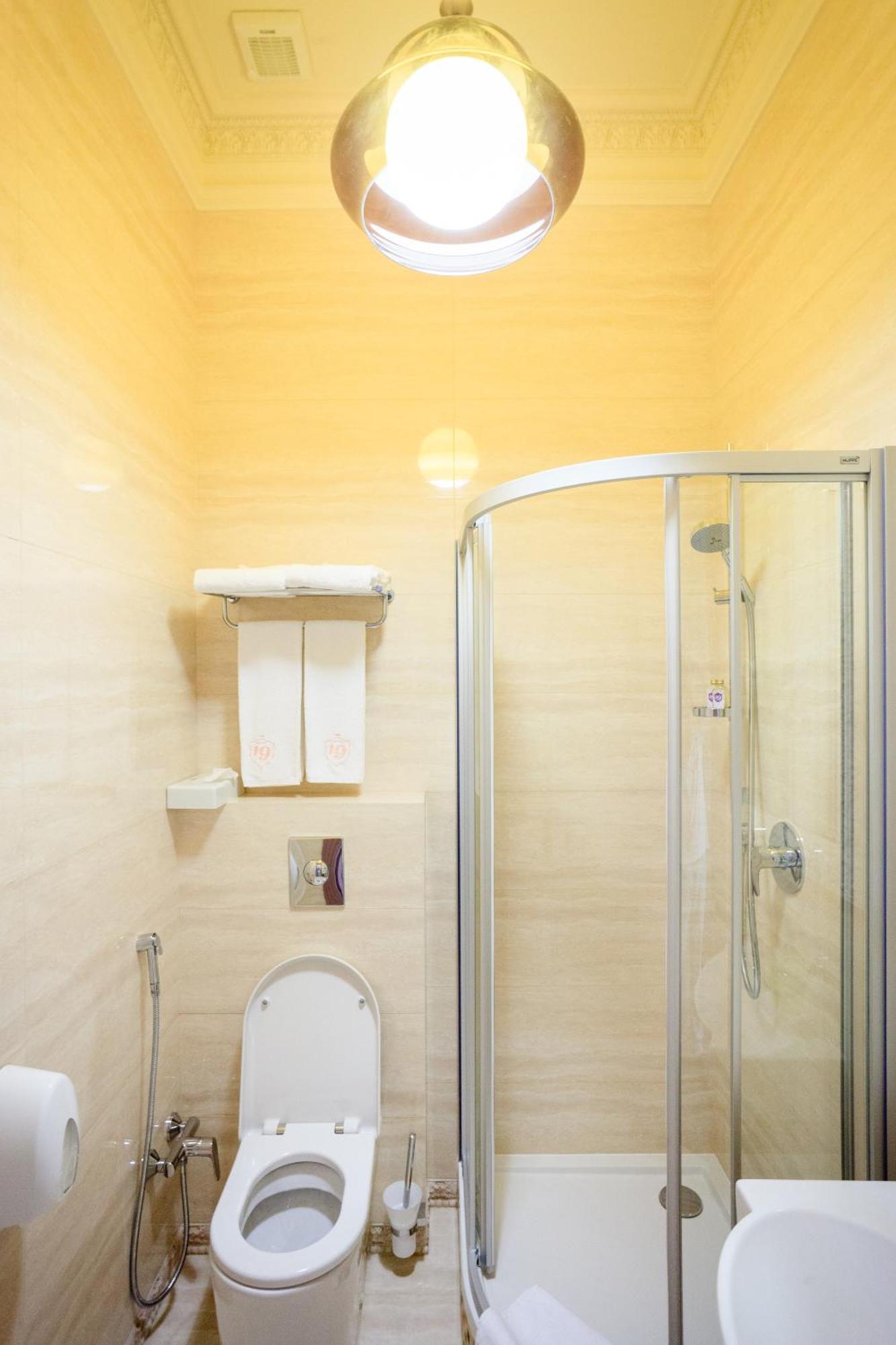 Hotel 19 Kharkiv Ruang foto