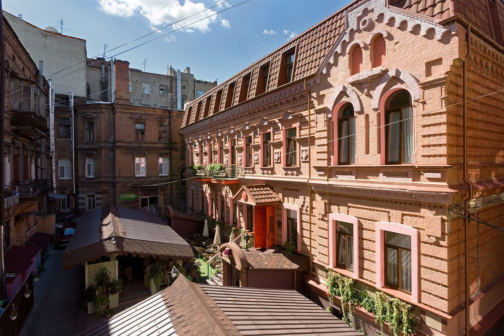 Hotel 19 Kharkiv Bagian luar foto